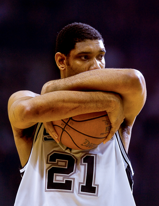 Timmy performing his pre game ritual before tip off. © Robert Seale/The Sporting News
